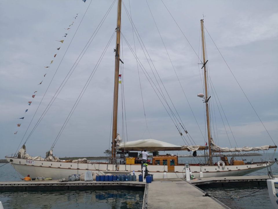 78-custom-stow-and-sons-classic-ketch-rona-3